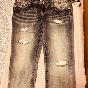 Miss Me Cuffed Capri